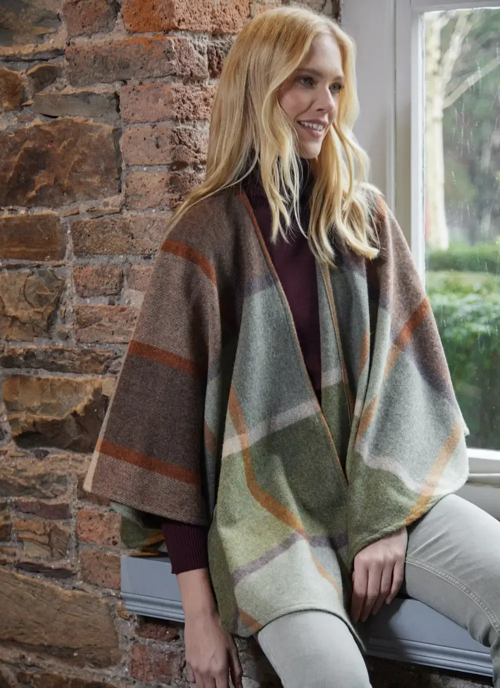 Sue Lambswool Cape